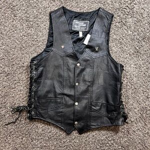 1990’s Vintage Mary Land Leather Inc. Vest